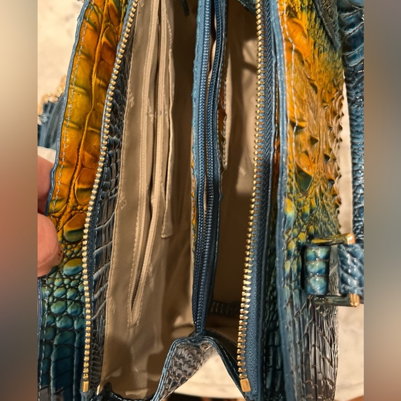 BRAHMIN Small Finley Bermuda ombre 
Melbourne. - Picture 9 of 10